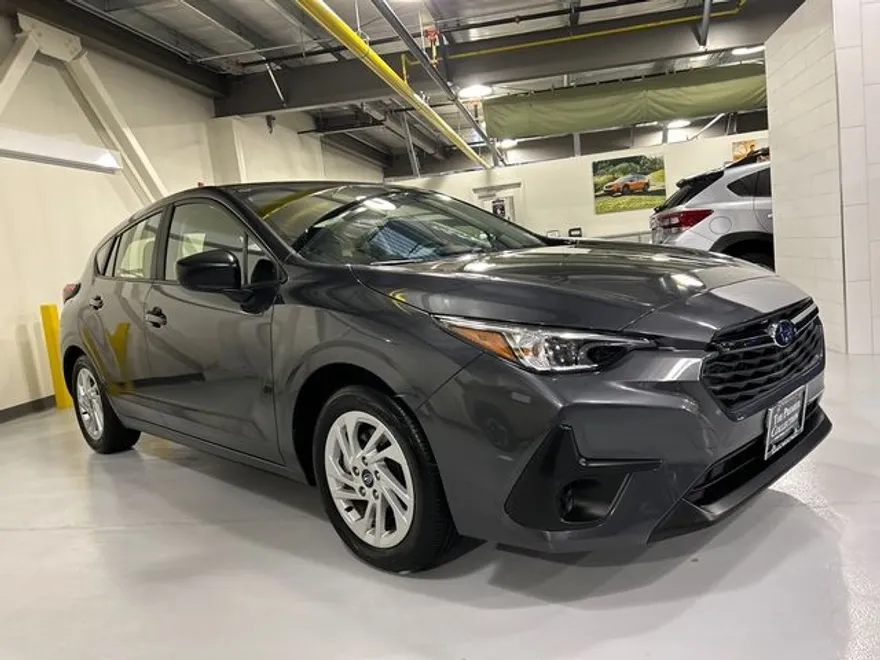 2025 Subaru Impreza Base photo 1