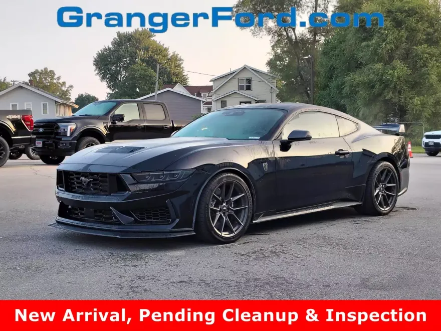 2024 Ford Mustang Dark Horse photo 1