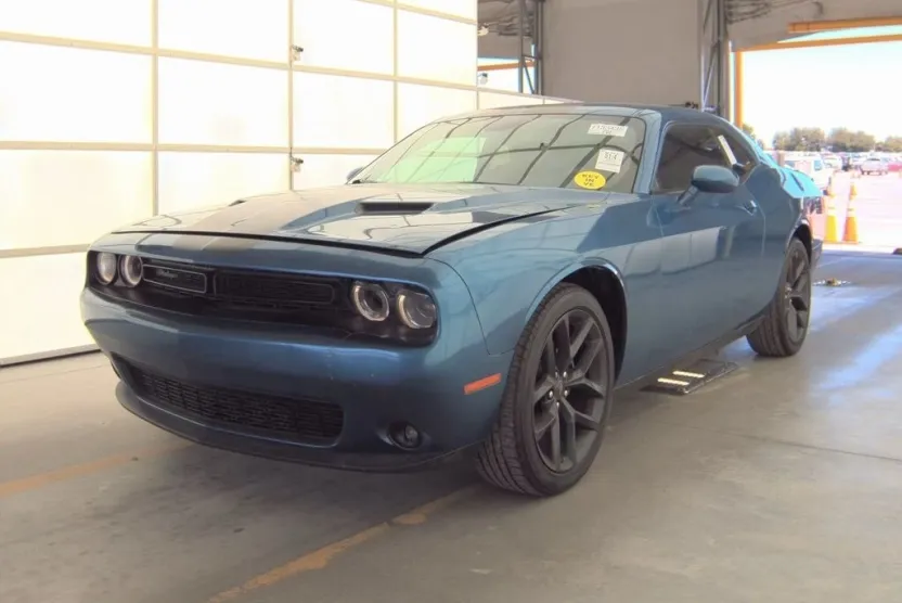 2023 Dodge Challenger SXT photo 1