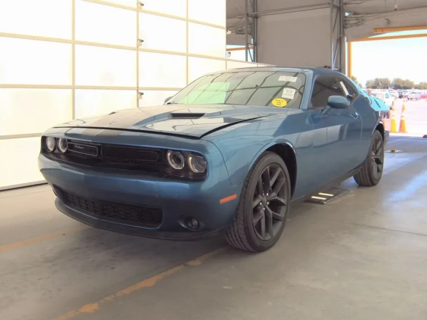 2023 Dodge Challenger SXT photo 1