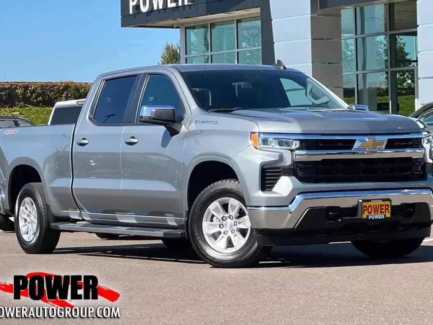 2024 Chevrolet Silverado 1500 LT1 photo 1