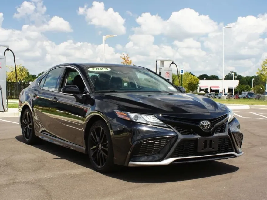 2023 Toyota Camry XSE photo 1