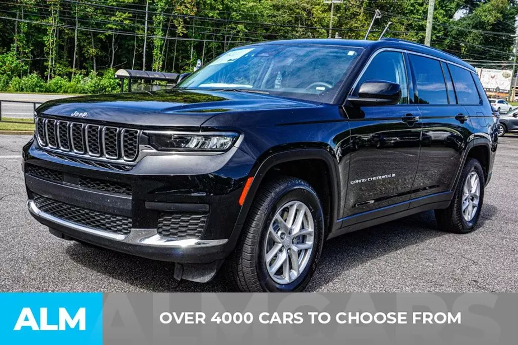 2023 Jeep Grand Cherokee Laredo photo 1