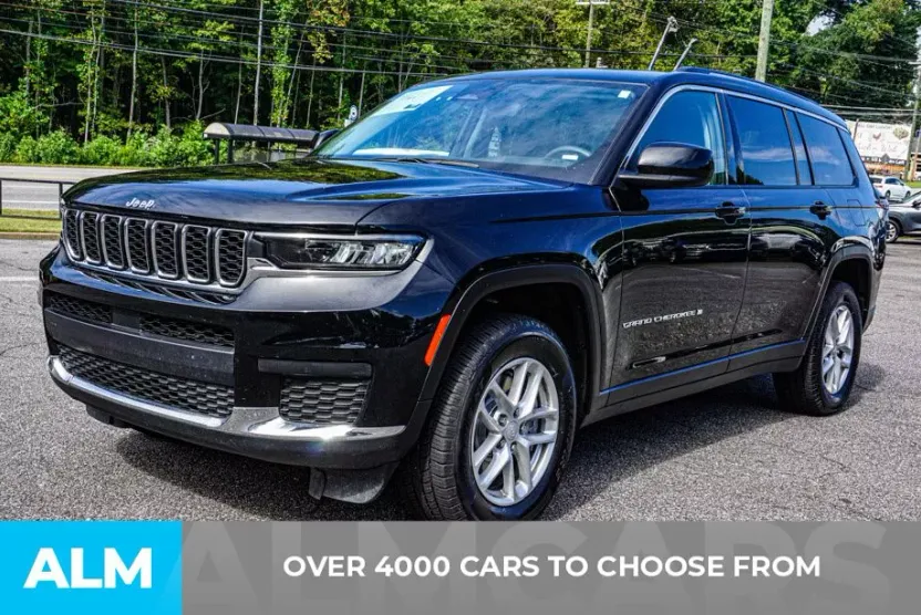 2023 Jeep Grand Cherokee Laredo photo 1