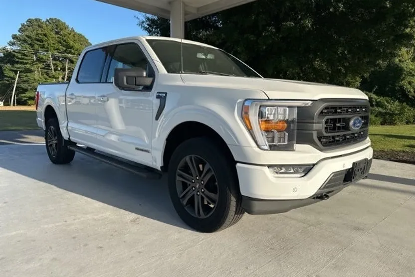 2021 Ford F-150 XLT photo 1