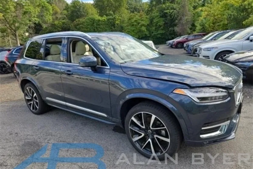 2024 Volvo XC90 Ultimate photo 1