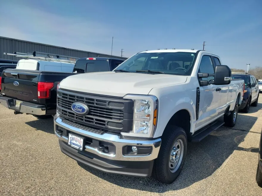 2025 Ford F-250 XL photo 1
