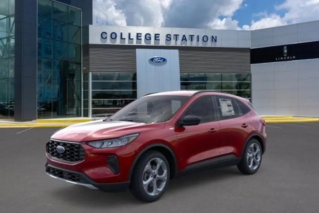 2025 Ford Escape ST-Line photo 1