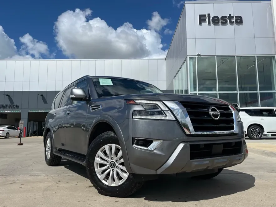 2023 Nissan Armada SV photo 1