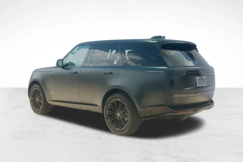 2025 Land Rover Range Rover SE photo 1