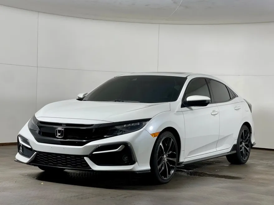 2020 Honda Civic Sport Touring photo 1