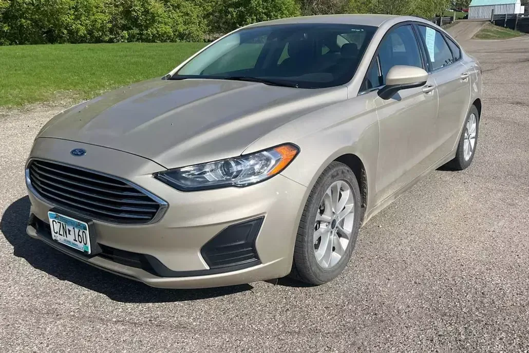 2019 Ford Fusion SE photo 1