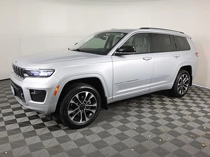 2021 Jeep Grand Cherokee Overland photo 1