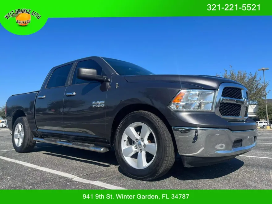2017 Ram 1500 SLT photo 1