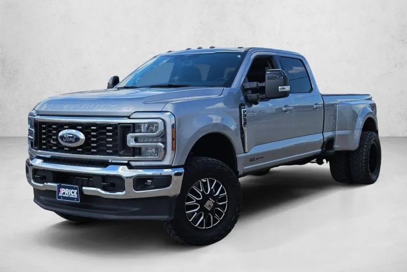 2024 Ford F-350 Lariat photo 1