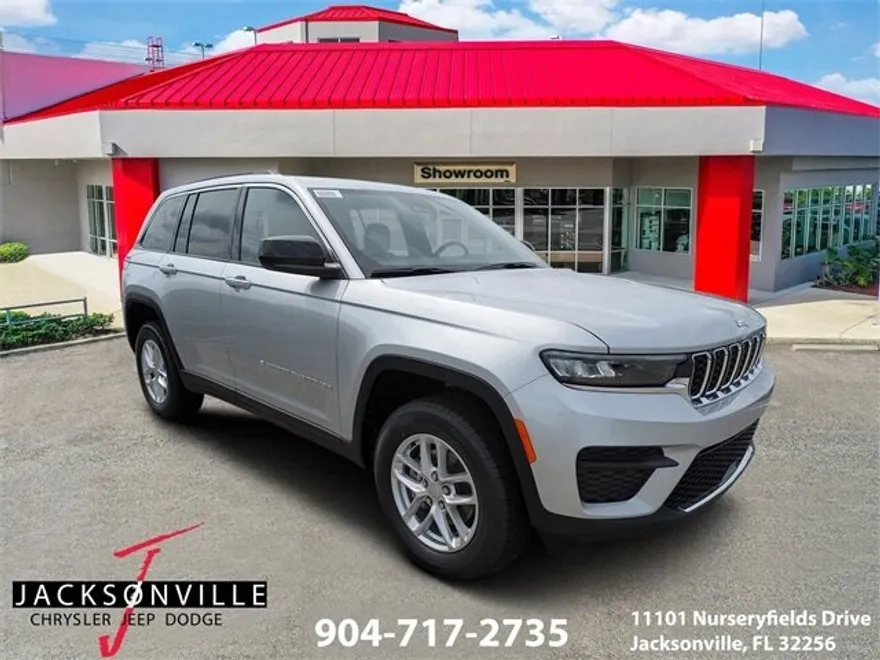 2025 Jeep Grand Cherokee Laredo X photo 1