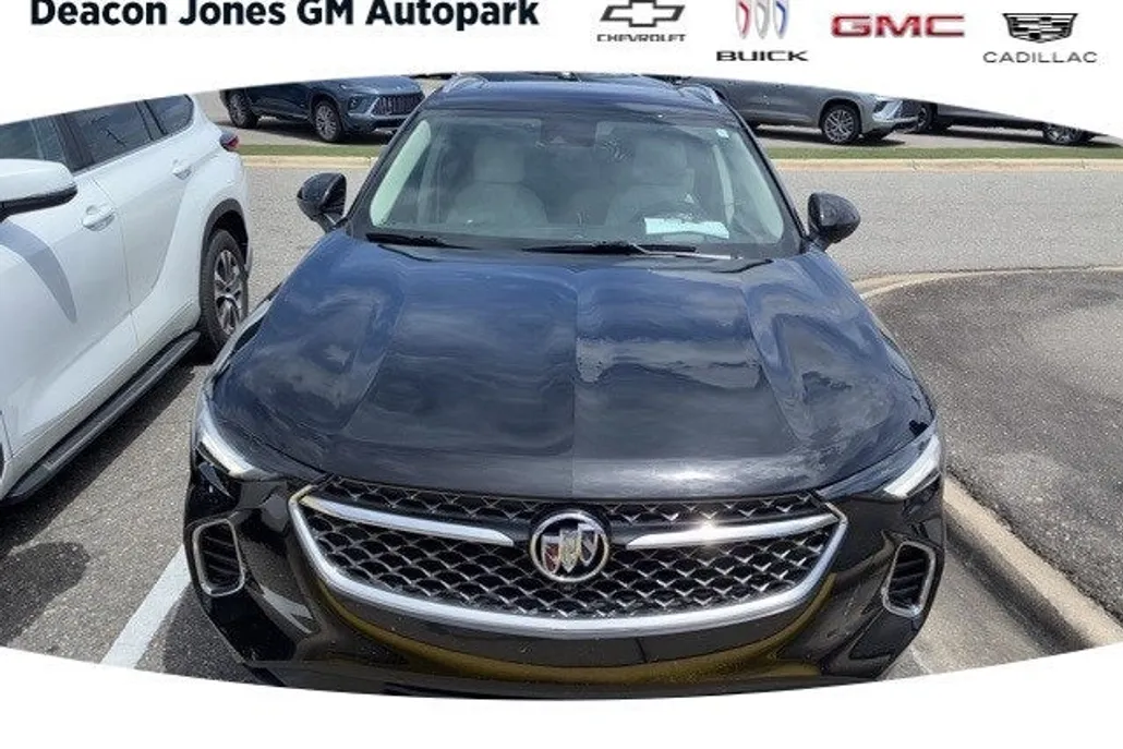 2022 Buick Envision Avenir photo 1