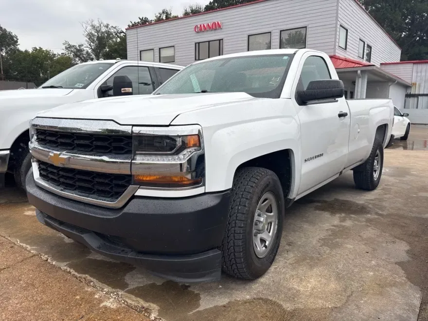 2017 Chevrolet Silverado 1500 photo 1