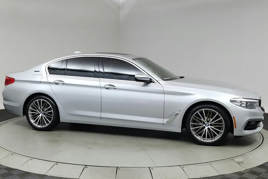2018 Bmw 530e xDrive Sedan photo 1
