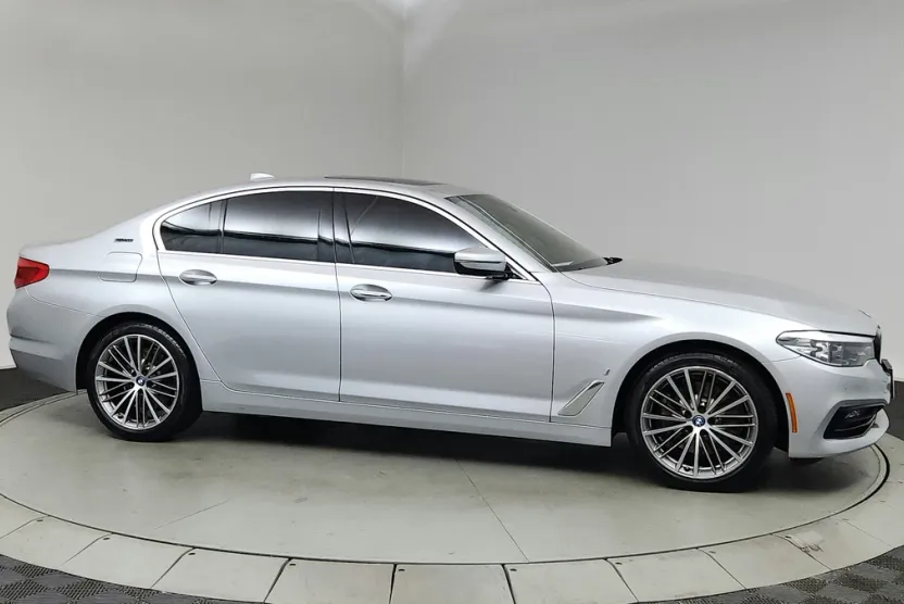 2018 Bmw 530e xDrive Sedan photo 1