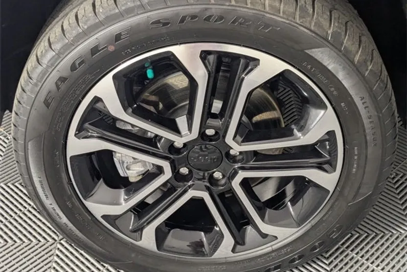 2022 Jeep Compass Limited photo 1