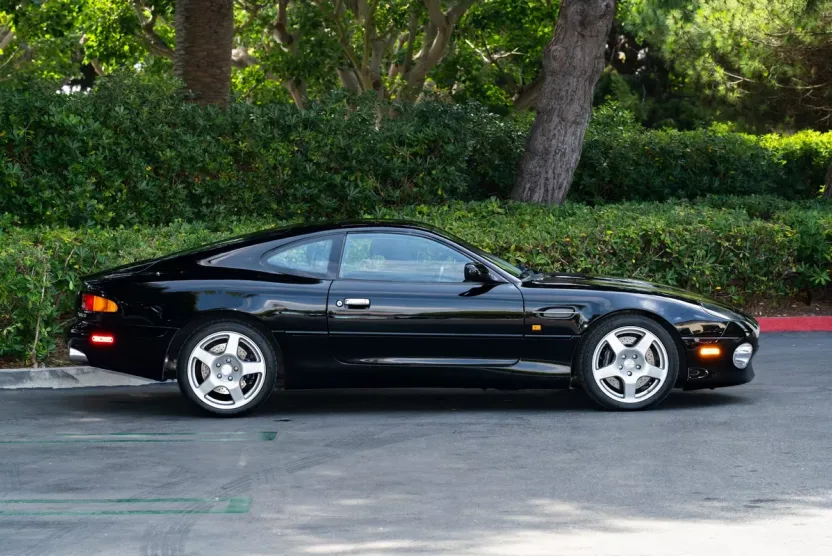 2002 Aston Martin DB7 Vantage photo 1
