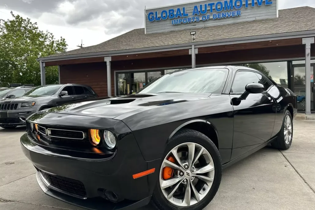 2020 Dodge Challenger SXT photo 1