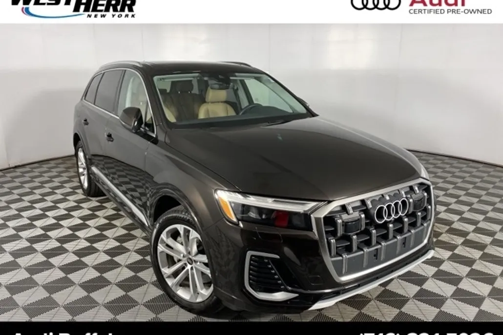 2025 Audi Q7 45 Premium Plus photo 1