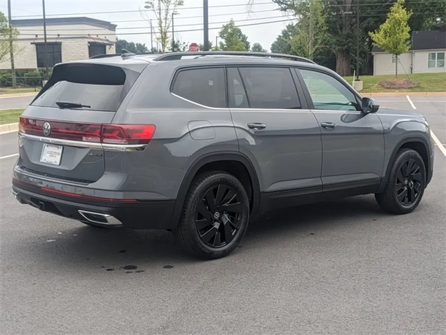 2025 Volkswagen Atlas SE Technology photo 1