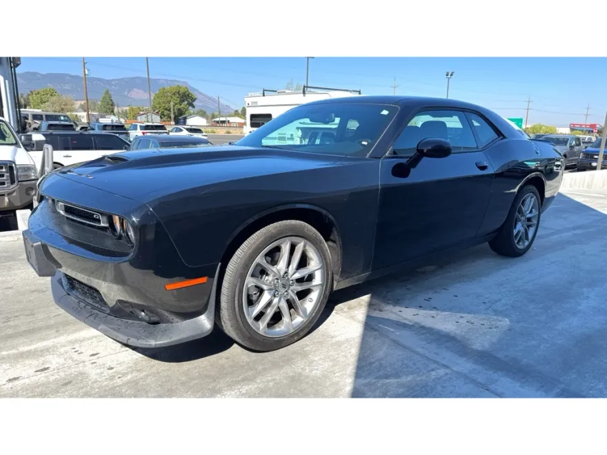 2022 Dodge Challenger GT photo 1