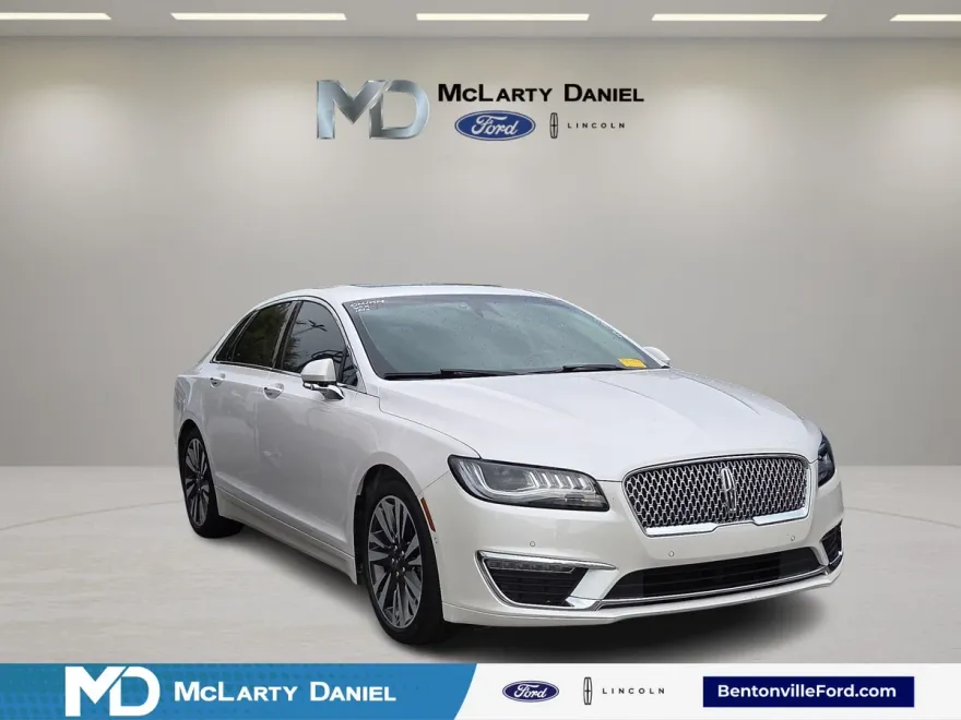 2019 Lincoln MKZ Hybrid Reserve photo 1