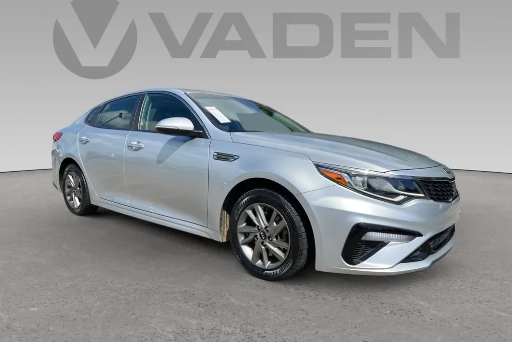 2019 Kia Optima LX photo 1