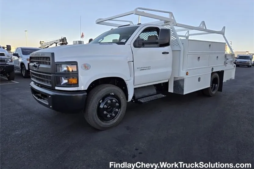 2024 Chevrolet Silverado 5500HD Work Truck photo 1