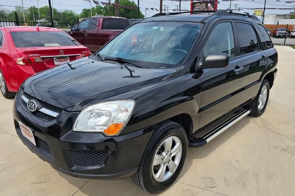 2010 Kia Sportage LX photo 1