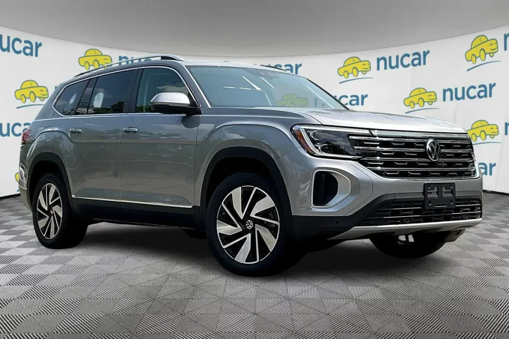 2025 Volkswagen Atlas SEL photo 1