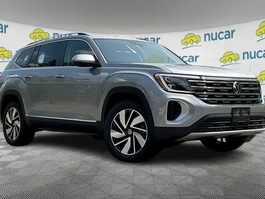 2025 Volkswagen Atlas SEL photo 1
