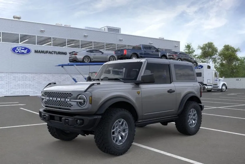2025 Ford Bronco Badlands photo 1