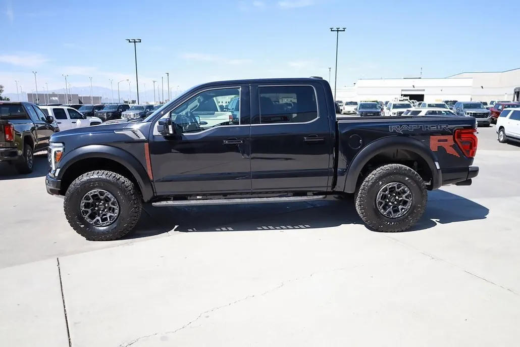 2025 Ford F-150 Raptor photo 1