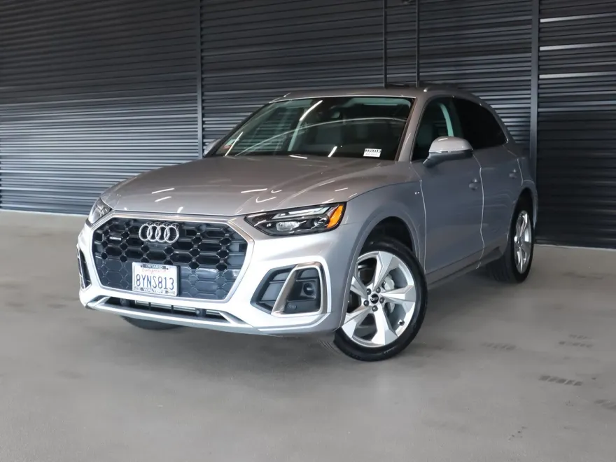 2022 Audi Q5 S line Premium Plus photo 1