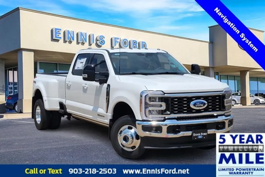2025 Ford F-350 Lariat photo 1