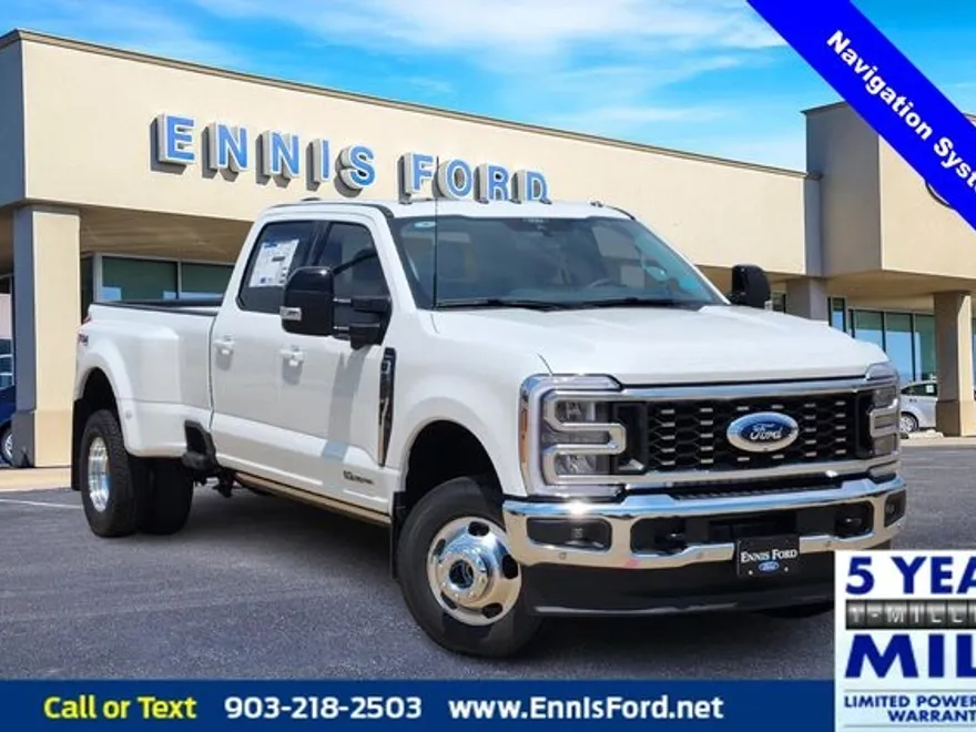 2025 Ford F-350 Lariat photo 1