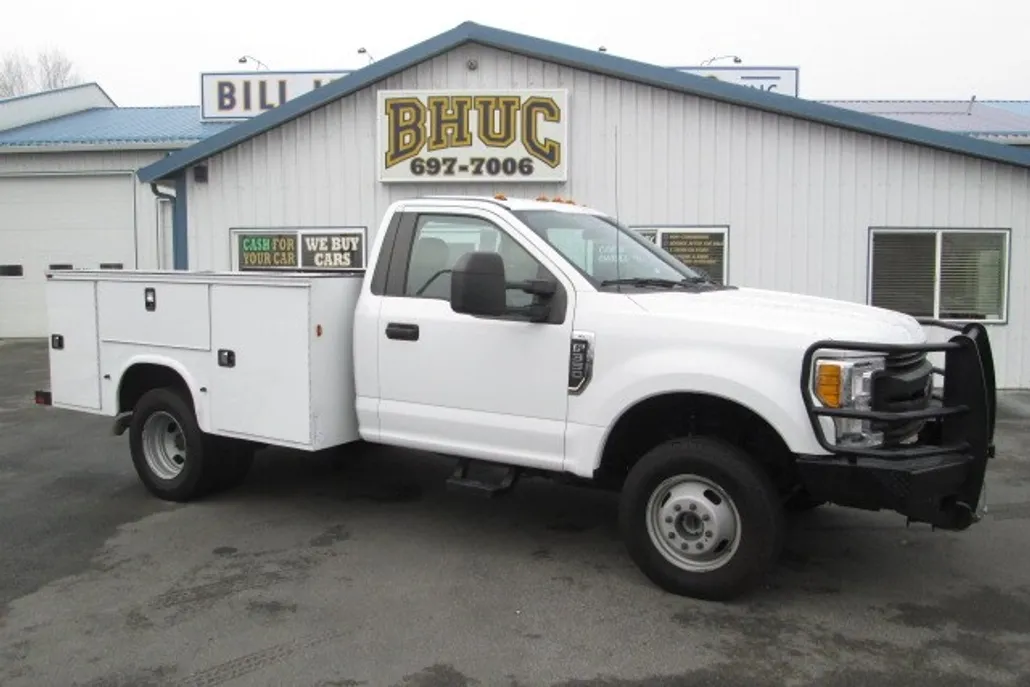 2017 Ford F-350 XL photo 1
