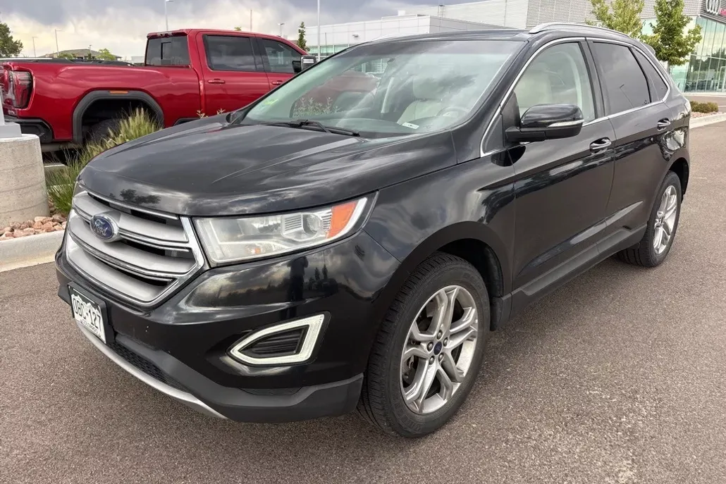 2016 Ford Edge Titanium photo 1