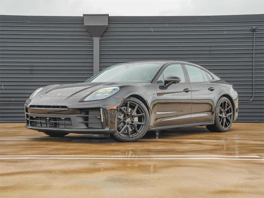2025 Porsche Panamera E-Hybrid 4 photo 1