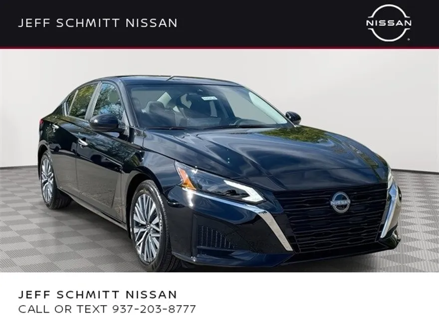 2025 Nissan Altima SV photo 1