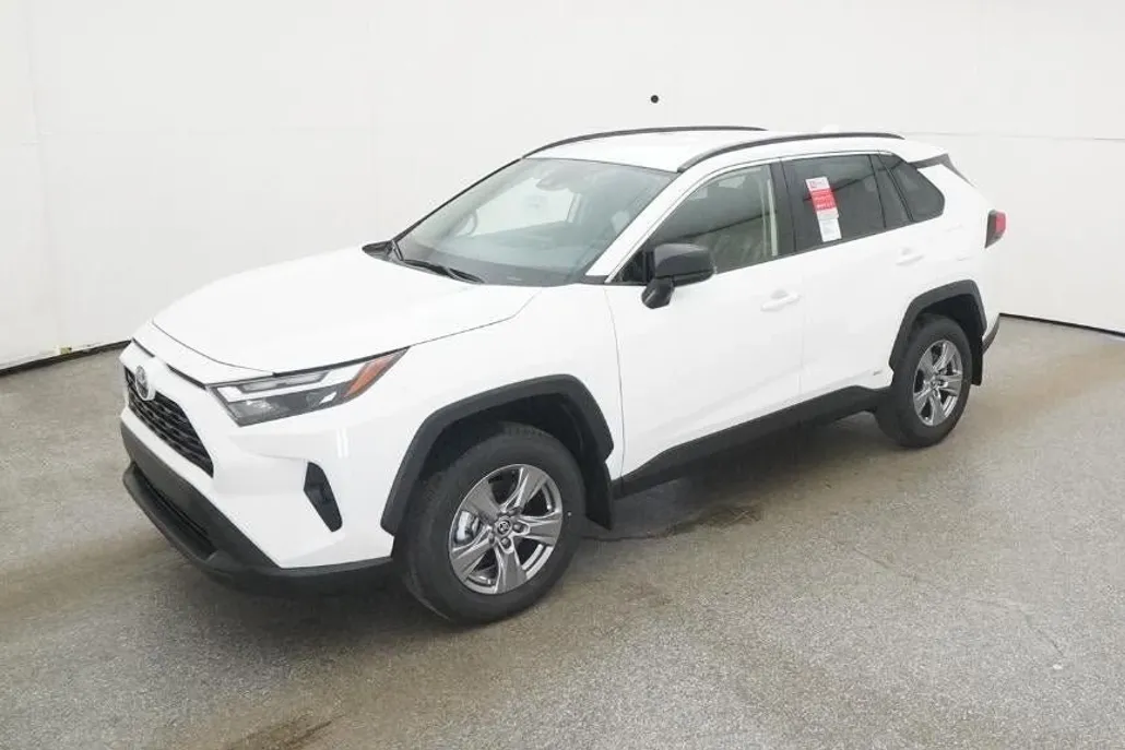 2025 Toyota RAV4 Hybrid LE photo 1