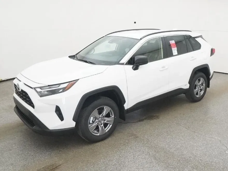 2025 Toyota RAV4 Hybrid LE photo 1
