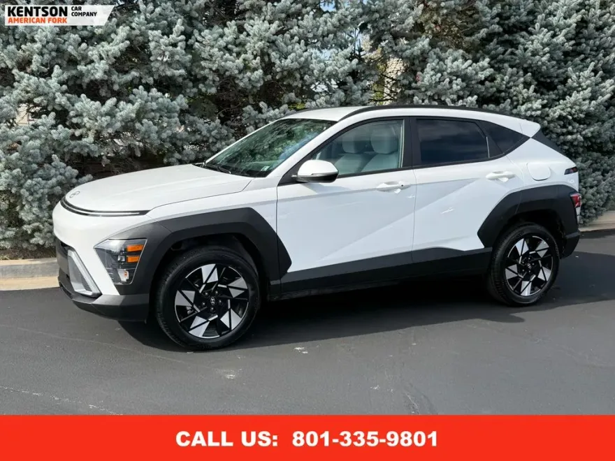 2025 Hyundai Kona SEL photo 1