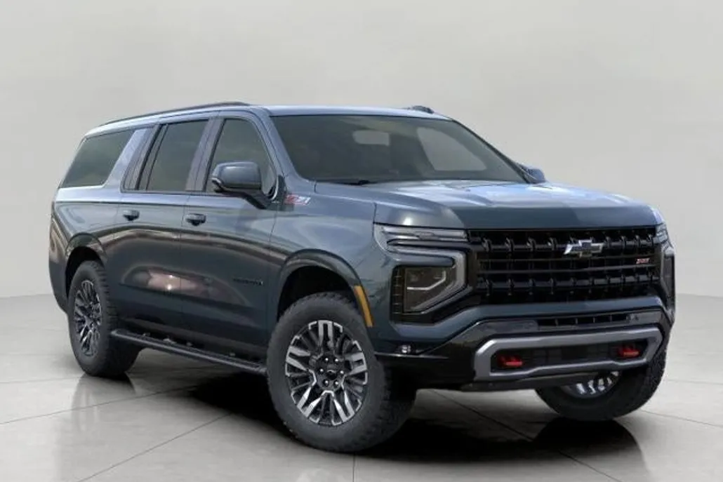2025 Chevrolet Suburban Z71 photo 1