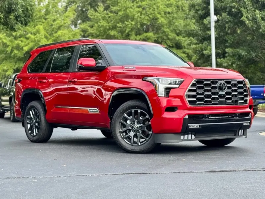 2025 Toyota Sequoia Platinum photo 1